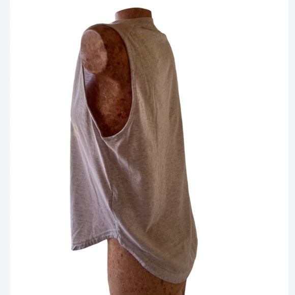 Sleeveless Logo Activewear - Picture 8 of 8